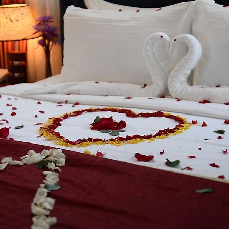 Lazaani Hotel Коломбо Экстерьер фото