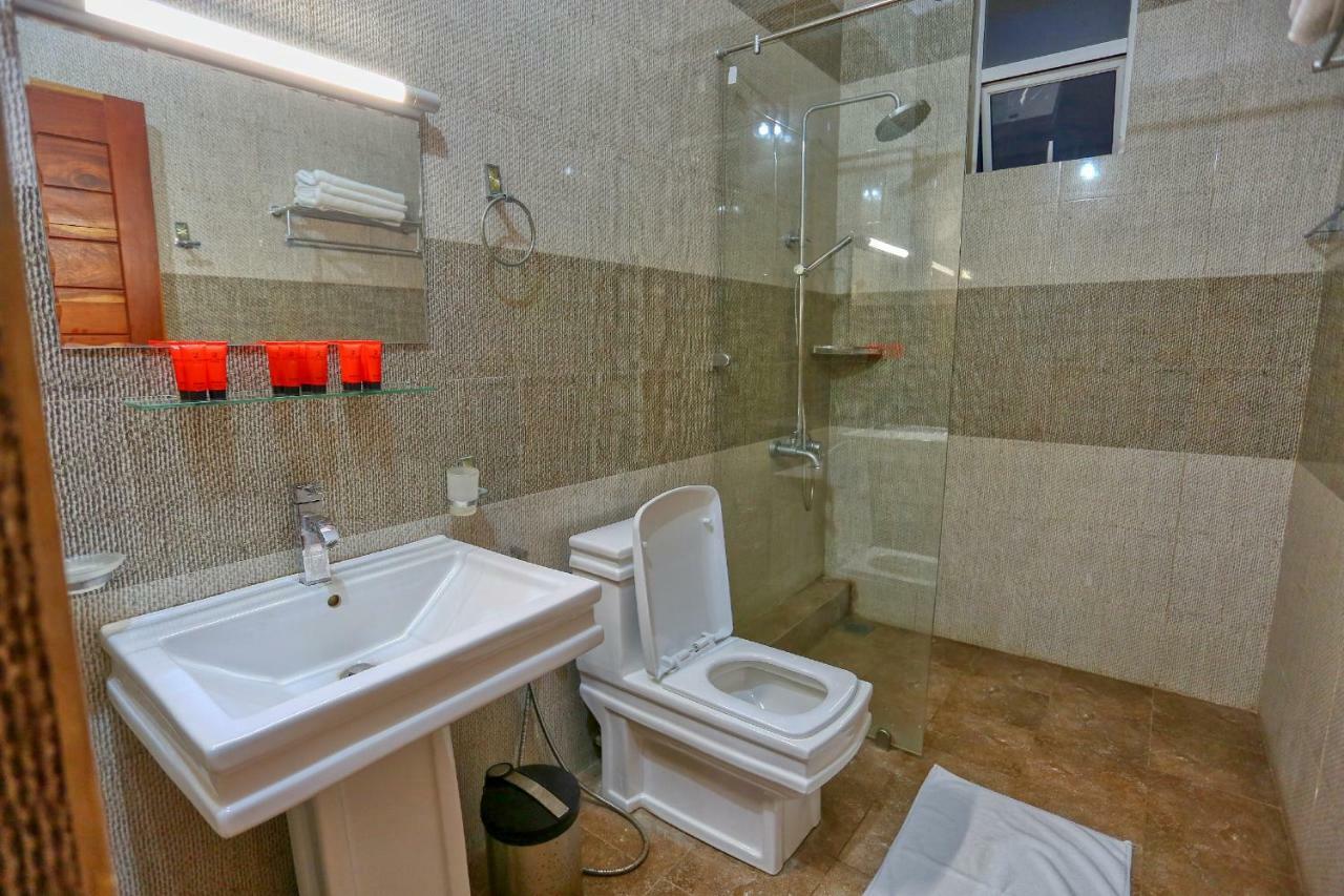 Lazaani Hotel Коломбо Экстерьер фото