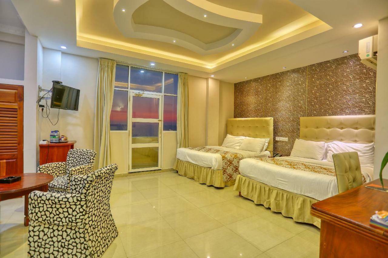 Lazaani Hotel Коломбо Экстерьер фото