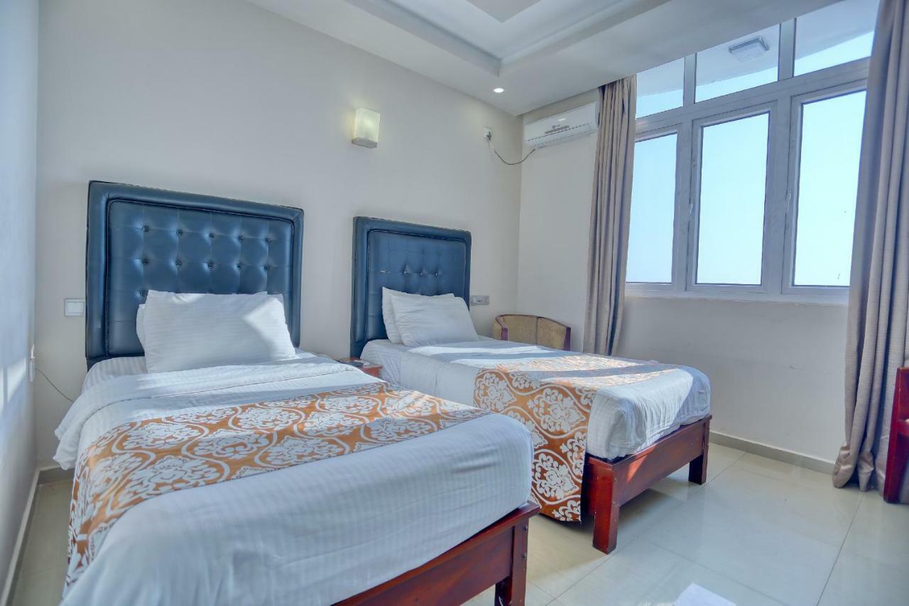 Lazaani Hotel Коломбо Экстерьер фото