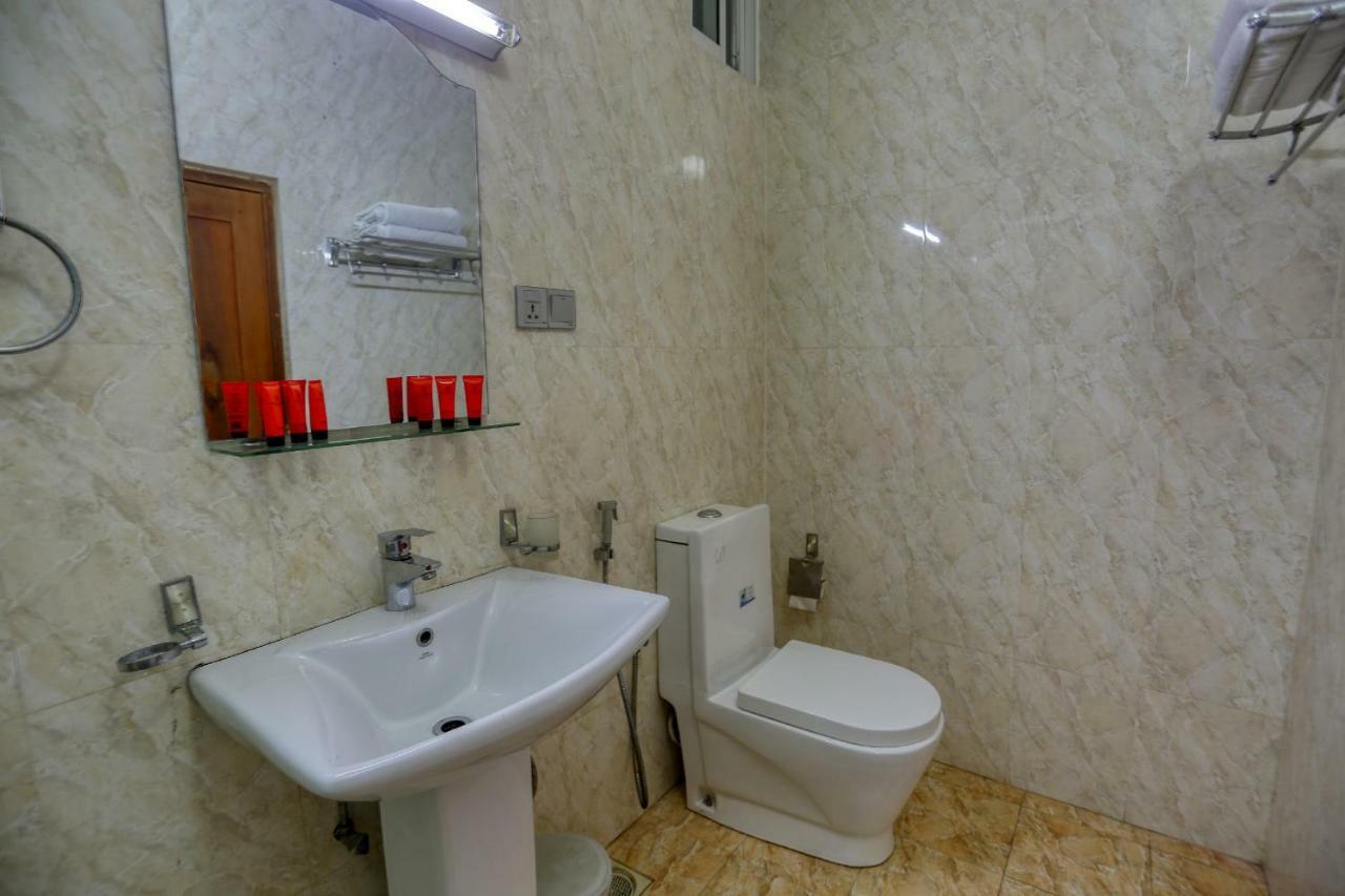 Lazaani Hotel Коломбо Экстерьер фото